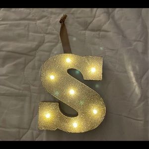 Light up letter S